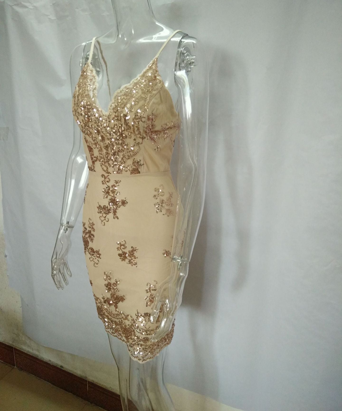 Summer Sequin Club Dress with Deep V Neck and Backless